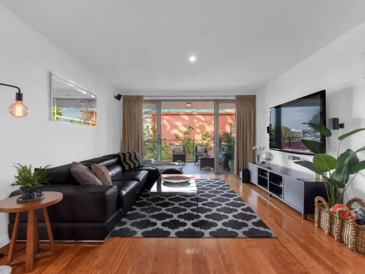 Main view of Homely apartment listing, 2/72 Harcourt Street, New Farm QLD 4005