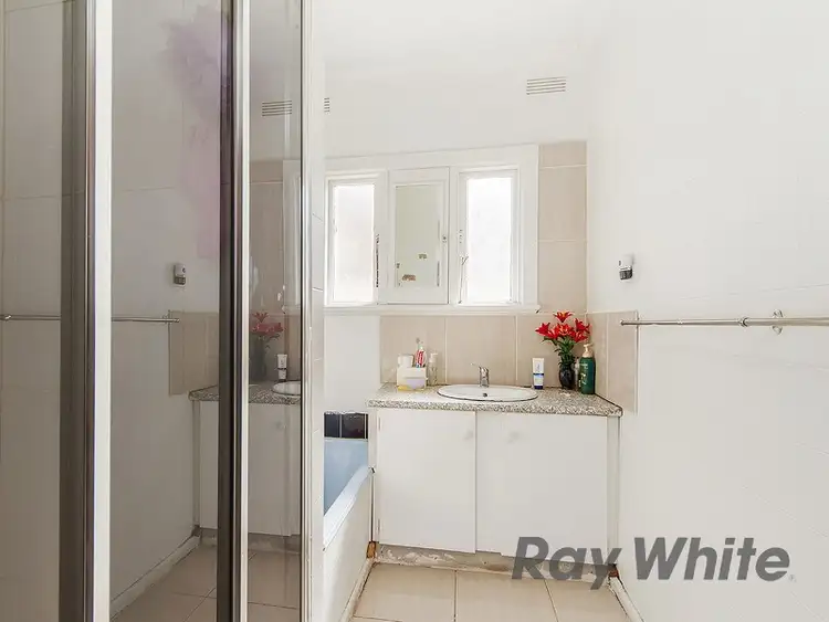 Fifth view of Homely house listing, 1 and 2/4 Alexina Street, St Albans VIC 3021