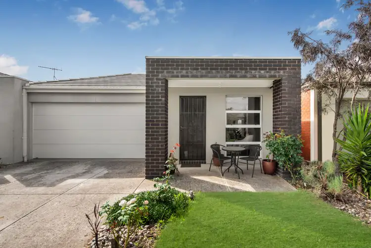 10 Field Street, Pakenham VIC 3810