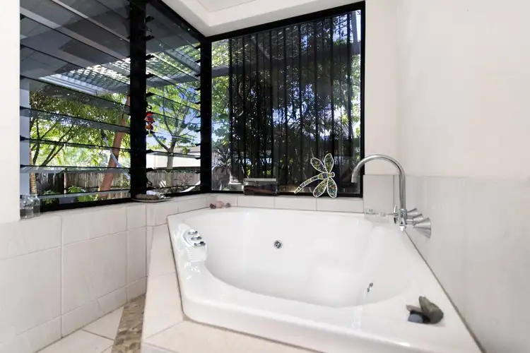 Fifth view of Homely unit listing, 21/22-24 Oyster Court, Trinity Beach QLD 4879