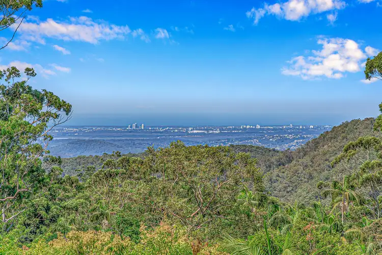 50 Paradise Drive, Tamborine Mountain QLD 4272