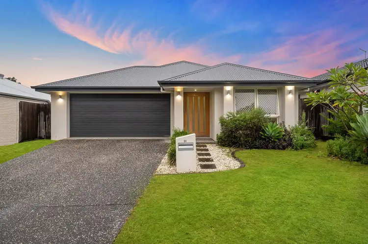 11 Songbird Circuit, Flagstone QLD 4280