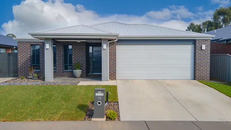 18 Camden Way, Strathfieldsaye VIC 3551