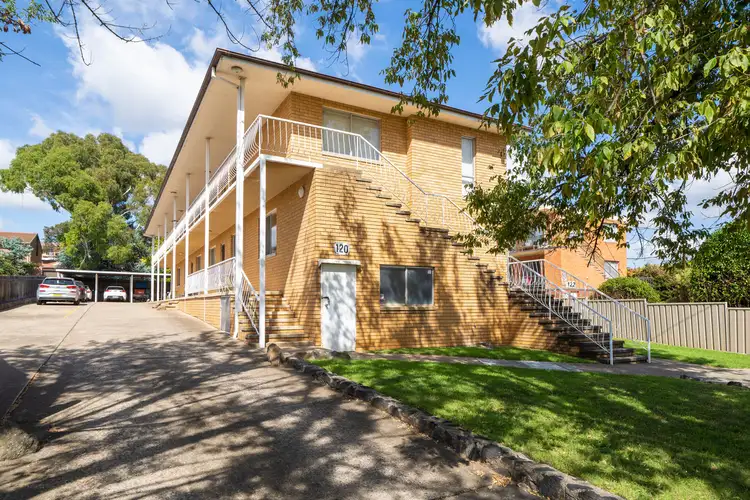 120 Henderson Road