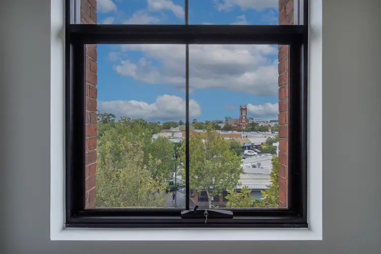 Main view of Homely apartment listing, 1/2-4 Queen Street, Bendigo VIC 3550