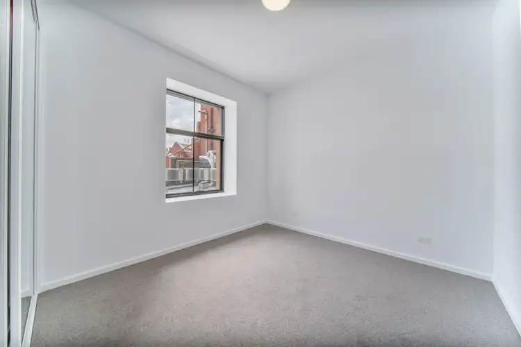 Fourth view of Homely apartment listing, 2/2-4 Queen Street, Bendigo VIC 3550