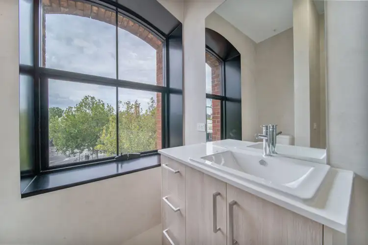 Third view of Homely apartment listing, 10/2-4 Queen Street, Bendigo VIC 3550