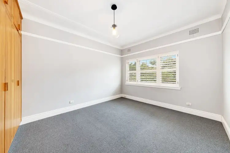 Third view of Homely apartment listing, 4/4 Bradly Avenue, Kirribilli NSW 2061