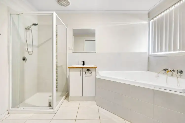 Fifth view of Homely house listing, 6 Honey Myrtle Way, Cranbourne VIC 3977