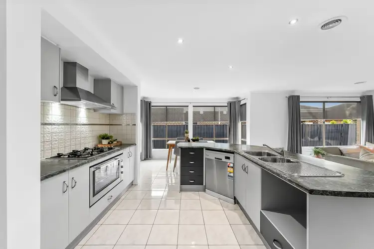 Sixth view of Homely house listing, 12 Parkvista Place, Berwick VIC 3806