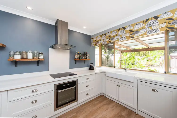 16 Brigadoon Place, Cooloongup WA 6168
