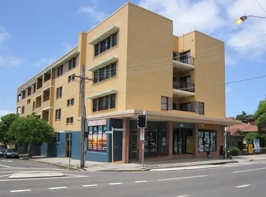 38 The Avenue