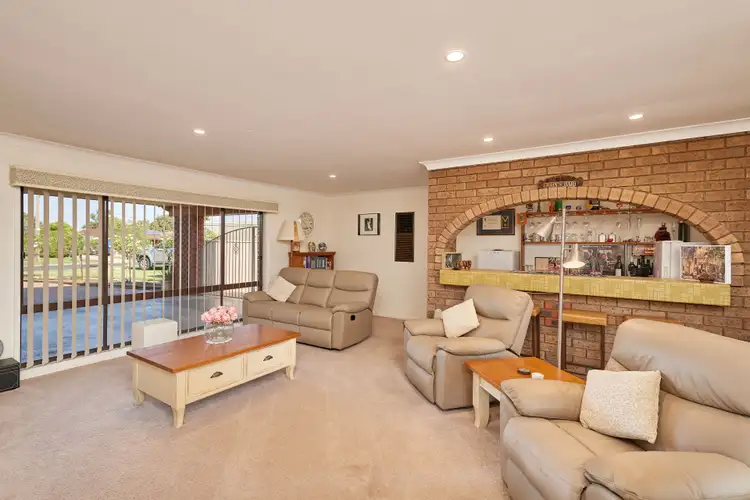 Second view of Homely house listing, 21 Huron Crescent, Lake Albert NSW 2650