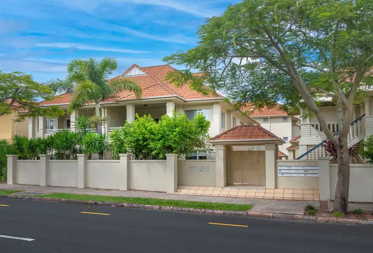41 Racecourse Road