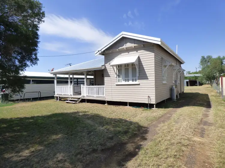 38 Hoffman Street, Roma QLD 4455
