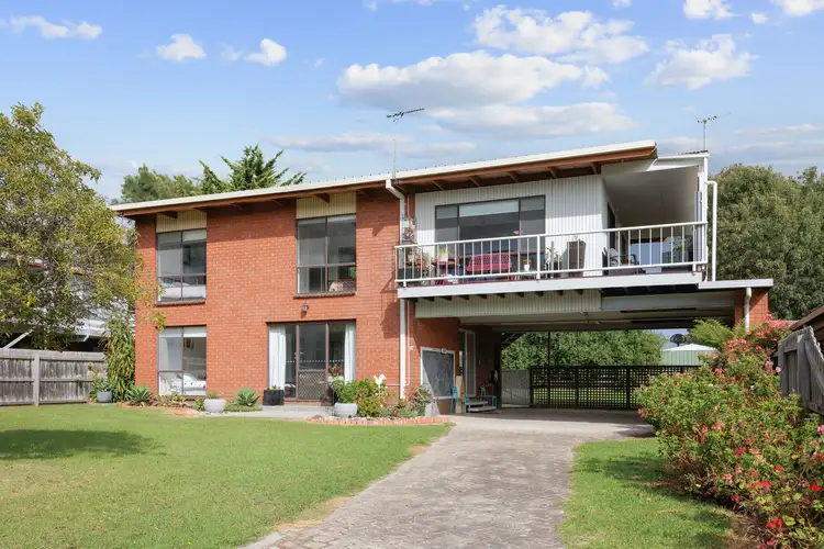 26 Raywood Avenue, Cowes VIC 3922