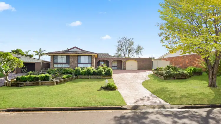 25 Chasselas Avenue, Eschol Park NSW 2558