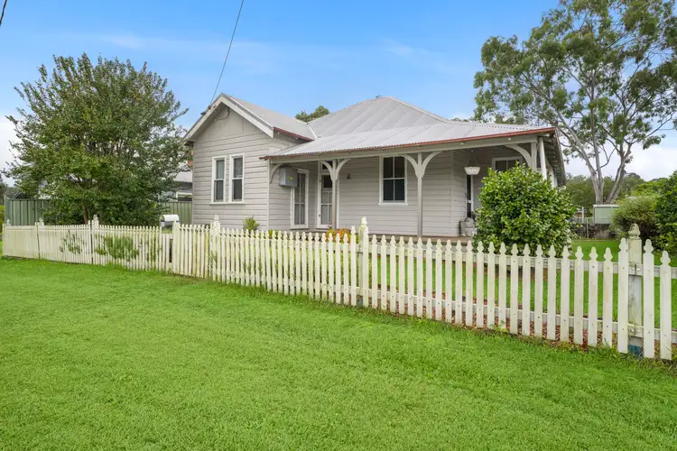 36 William Street, Paterson NSW 2421