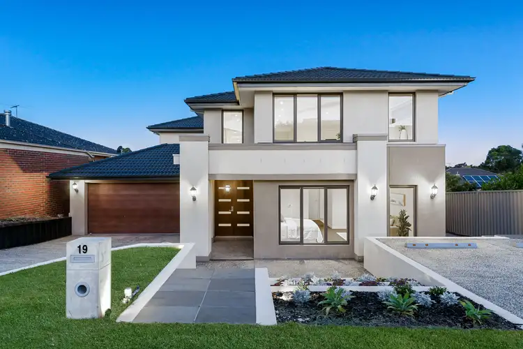19 Royal Oak Court, Mulgrave VIC 3170