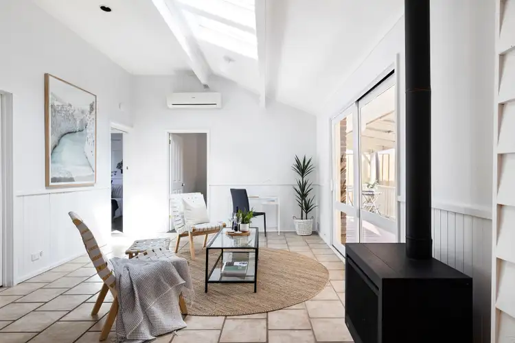 Fifth view of Homely house listing, 4 Dirleton Close, Frankston VIC 3199