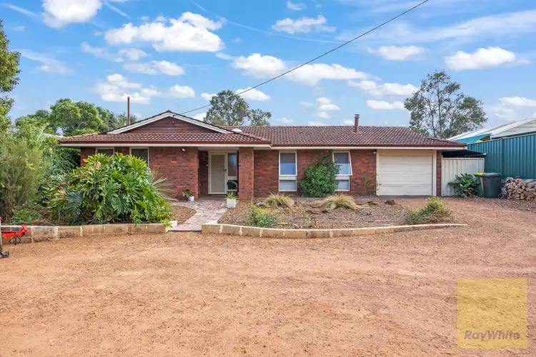 98 Lesmurdie Road, Lesmurdie WA 6076