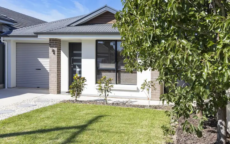 Second view of Homely house listing, 25 Lucerne Grove, Findon SA 5023