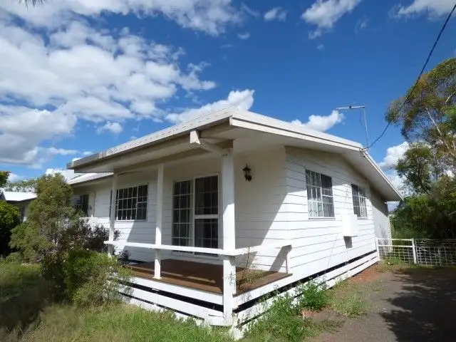 10 Robertson Street, Roma QLD 4455