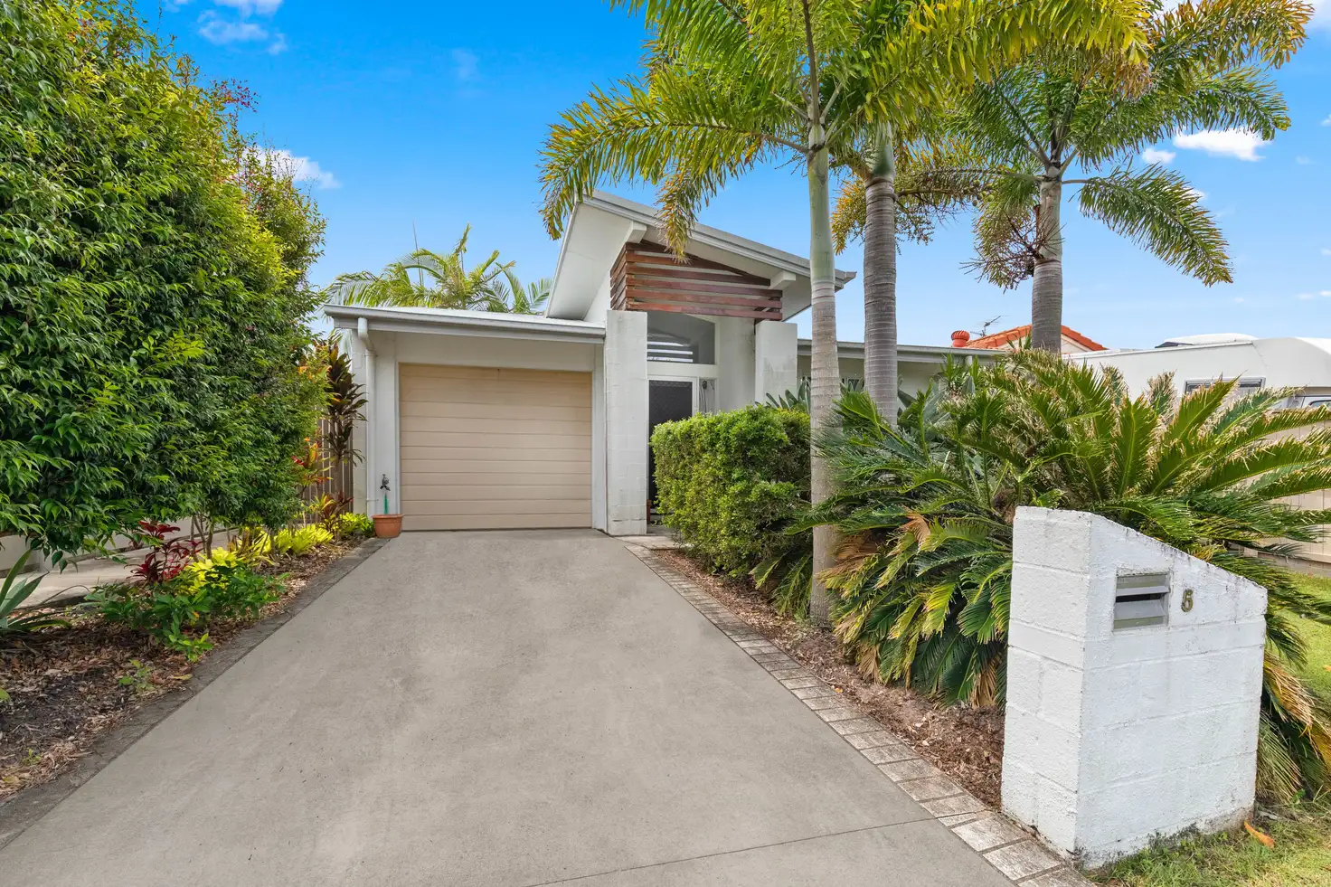 Main view of Homely house listing, 5 Sanibel Court, Parrearra QLD 4575