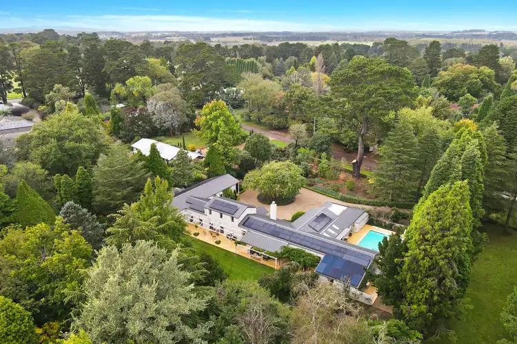 10 Riversdale Avenue, Burradoo NSW 2576