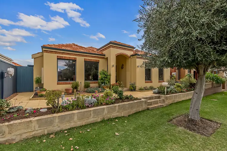14 Barossa Approach, Rockingham WA 6168
