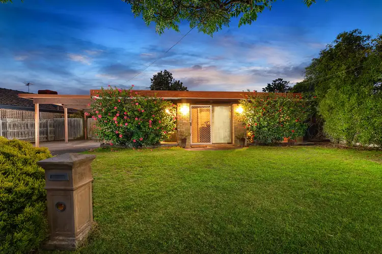 10 Ledbury Crescent, Bundoora VIC 3083