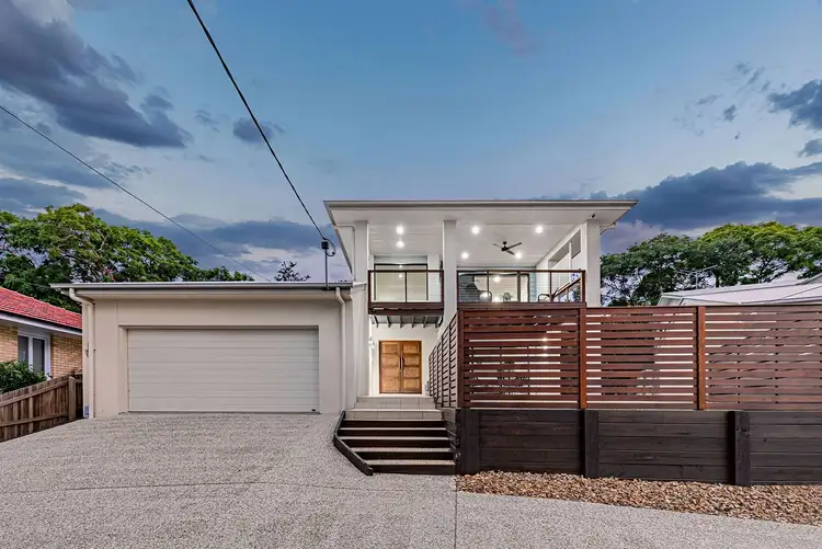 25 Trenton Street, Kenmore QLD 4069