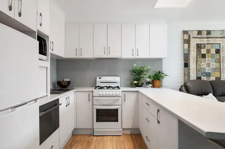 Third view of Homely unit listing, U2/2 Henty Court, Croydon VIC 3136
