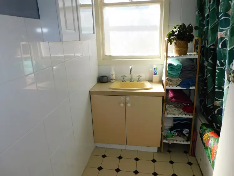 Fifth view of Homely house listing, 4 Second Street, Bordertown SA 5268