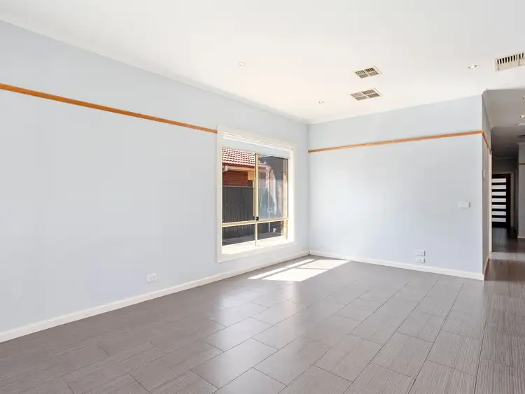 Sixth view of Homely house listing, 10 Gippsland Way, Craigieburn VIC 3064