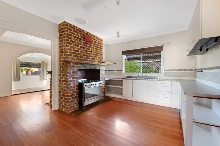 257 Second Street, Wonthella WA 6530