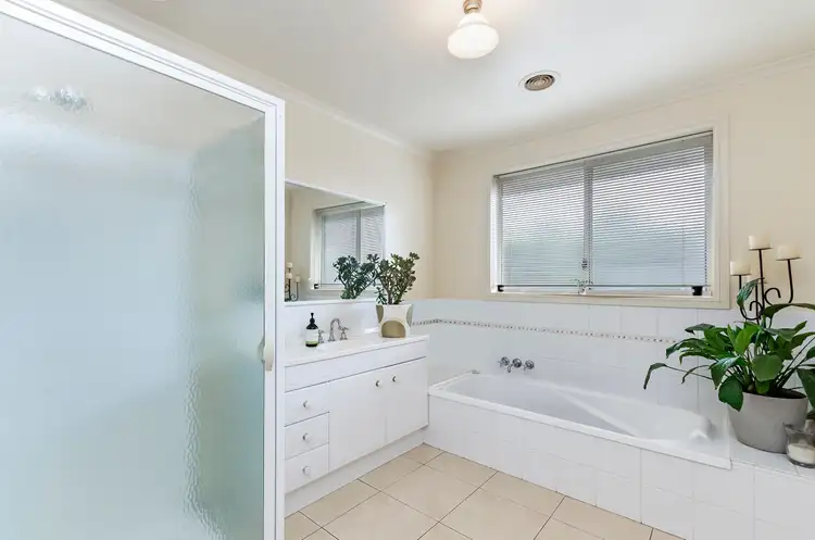 Fifth view of Homely house listing, 2/8 Toal Drive, Warrnambool VIC 3280