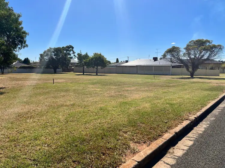 6 Clematis Street, Forbes NSW 2871