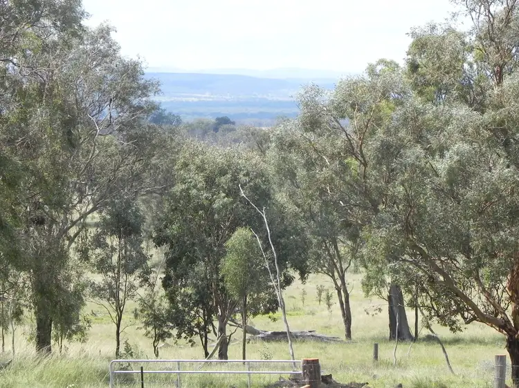 925 Mountain Maid Road, Greymare QLD 4370