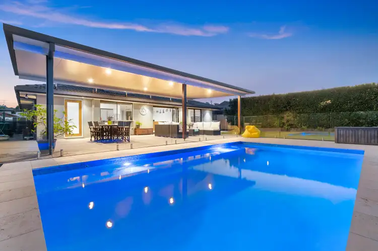 7 Lambros Drive, Benowa QLD 4217