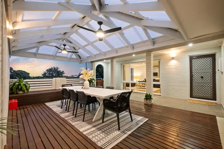 Fifth view of Homely house listing, 7 Elfreda Avenue, Sorrento WA 6020