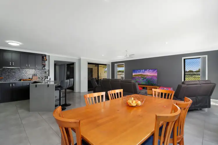 Sixth view of Homely house listing, 10 Cockatiel Court, Dundowran Beach QLD 4655