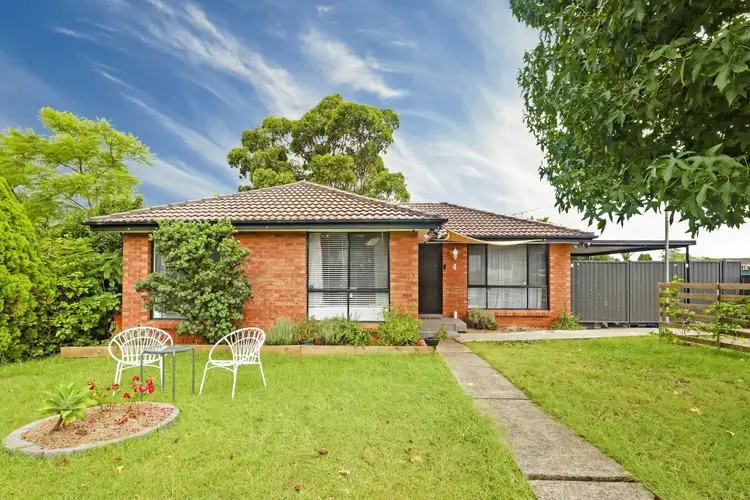 4 Milligan Road, Cranebrook NSW 2749