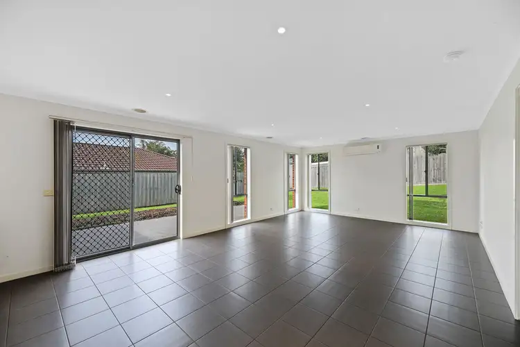 Fourth view of Homely house listing, 10 Rivendale Crescent, Drouin VIC 3818