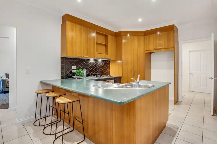 Fifth view of Homely house listing, 2/21 Rhodes Parade, Pascoe Vale VIC 3044