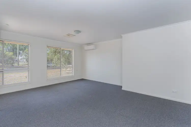 Fifth view of Homely house listing, 105 Roberts Street, Emerald QLD 4720