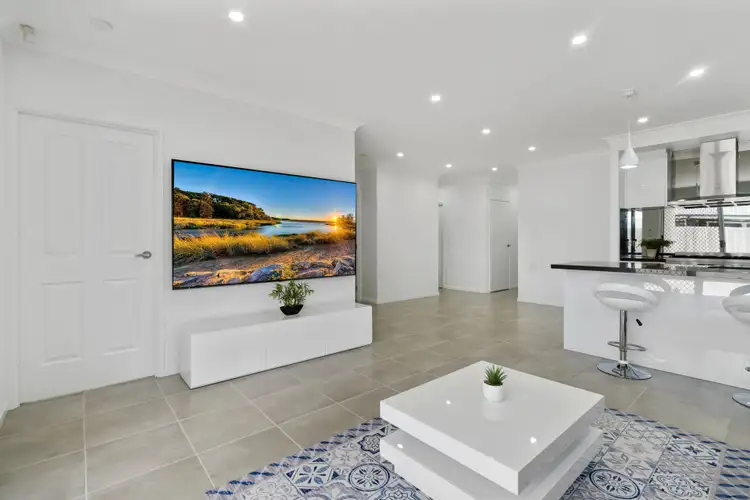 10 Van Dieren Road, Pallara QLD 4110