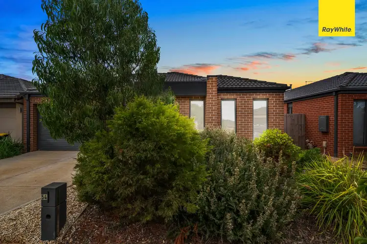 54 Norwood Avenue, Weir Views VIC 3338