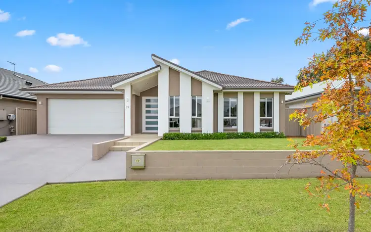 19 Doolan Crescent, Harrington Park NSW 2567