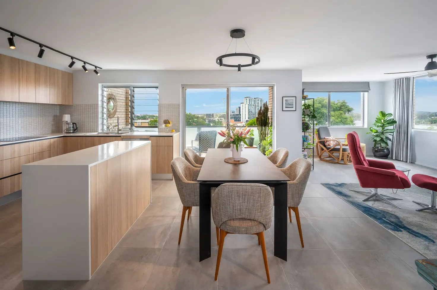 Main view of Homely apartment listing, 6/1 Rossiter Parade, Hamilton QLD 4007